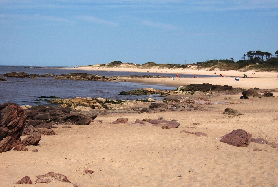 Imagen cortesía de Mapio (Mapio.net), todos los derechos reservados Temporada de playas en Montevideo y la Costa de Oro